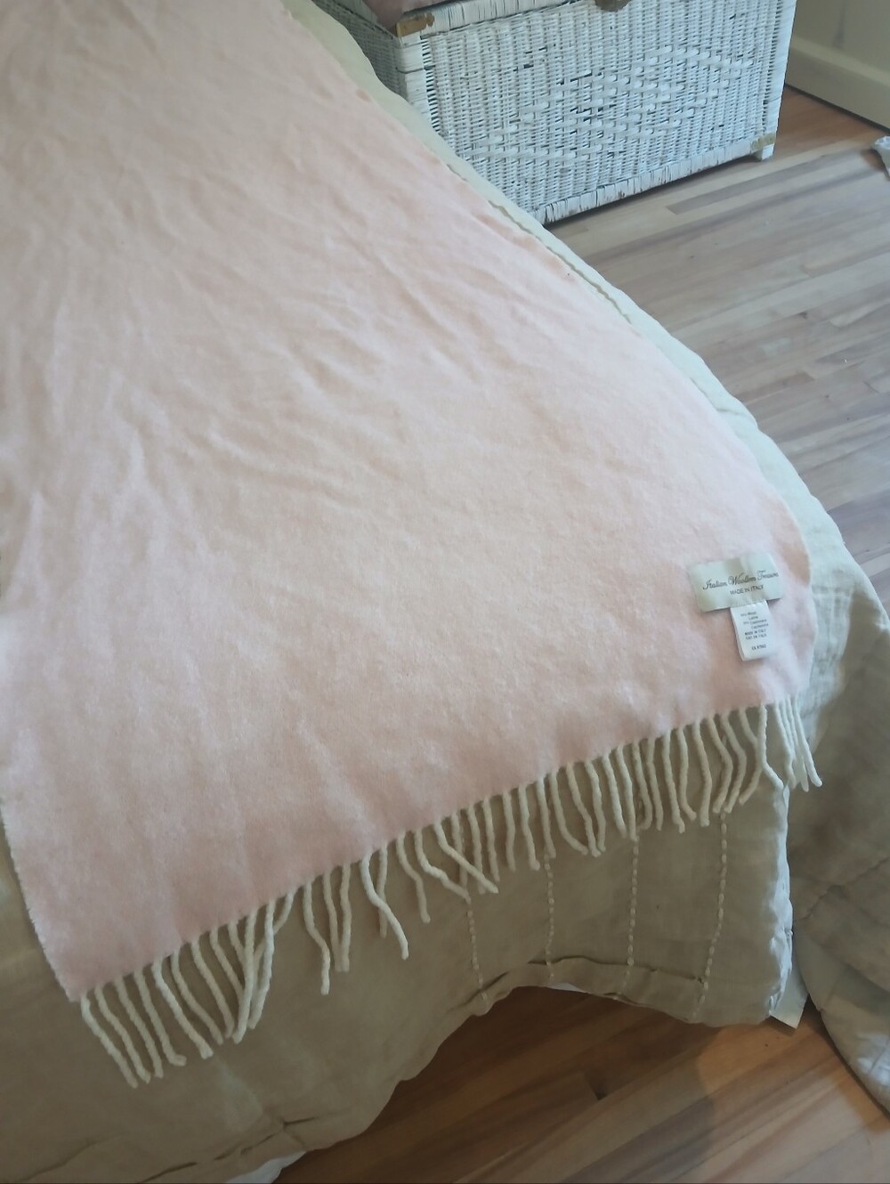 Soft Whool And Cashmere Pink Fringe Throw Blanket by Unknown Brand